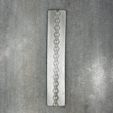 Load image into Gallery viewer, Diamond Chain Link Ring Band Texture Plate - RB11
