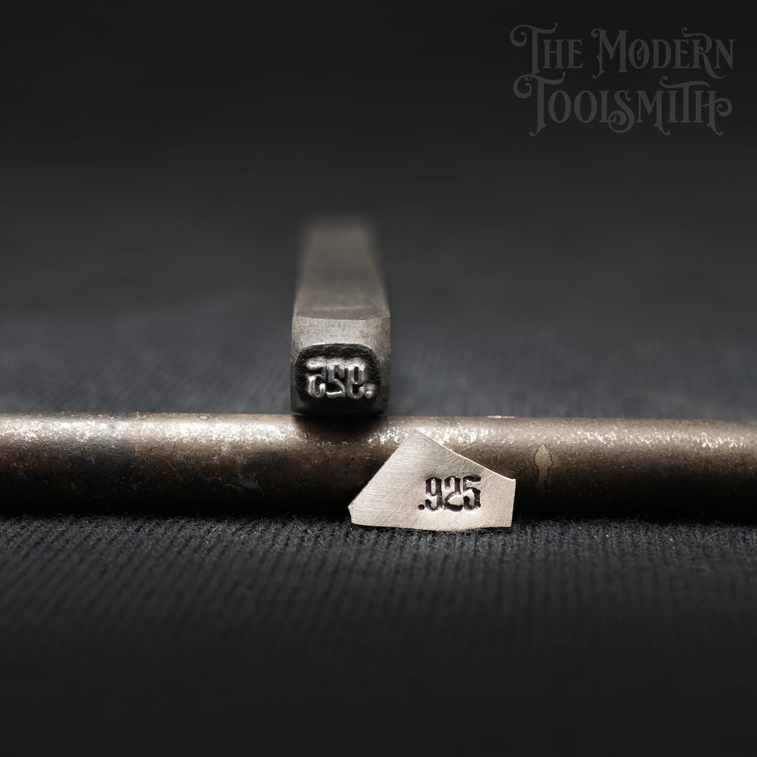 925 stamp: Stylized Font