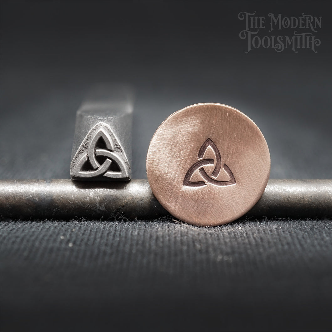 Medium Trinity Knot